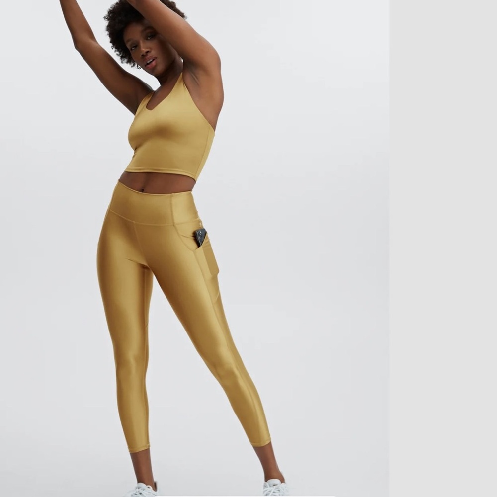 Oasis PureLux Shine Matching Leggings and Avery Shine Built-In Bra Tank